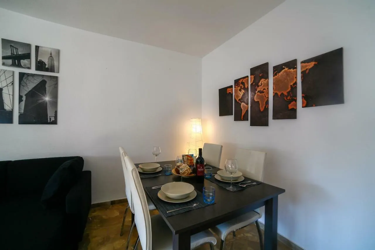 El Quinto Pino Malaga Centro Apartment
